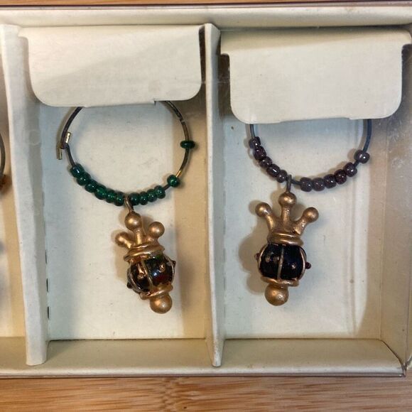 New in Package Pier 1 Imports Set of 6 Wine Charms - Picture 3 of 6